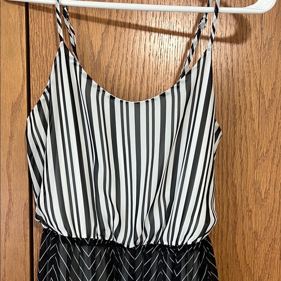 Candie’s Black and White Striped Dress - Picture 4 of 10